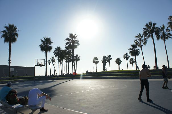 Man Has No Head Due To Timing Of My Photo   #perfectlyTimedPhotos