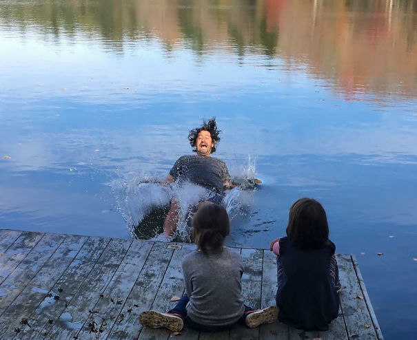 The Moment My Older Brother Fell Into The Lake. Taken By My Sister-In-Law   #perfectlyTimedPhotos