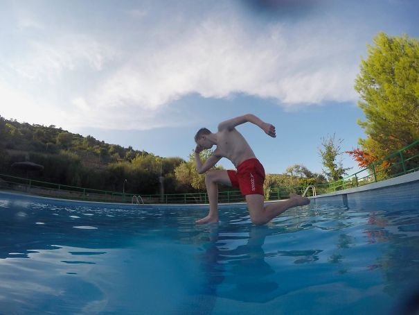Perfectly Timed Pool Picture   #perfectlyTimedPhotos