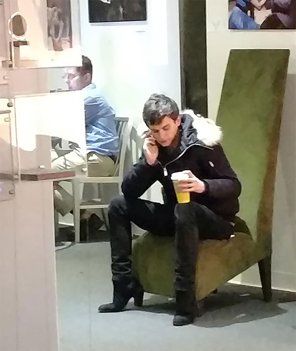 Due To The Chair Leg And This Guy's Posture, It Looks Like He's Wearing High Heels   #perfectlyTimedPhotos