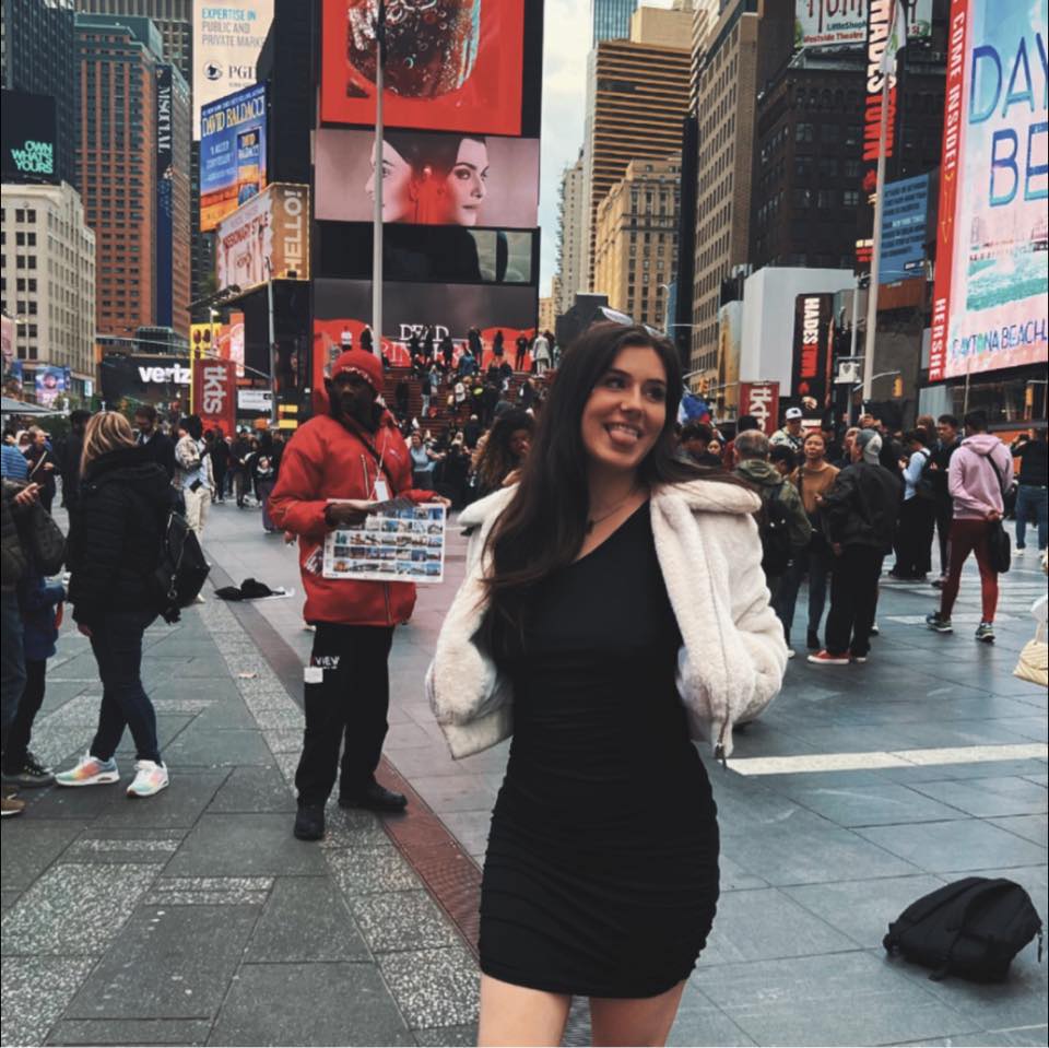 sorry y’all u know I had to hit u with another nyc pic      All reactions:78You and 77 others  https://www.facebook.com/photo/?fbid=5904526229677011&set=pb.100003590777362.-2207520000