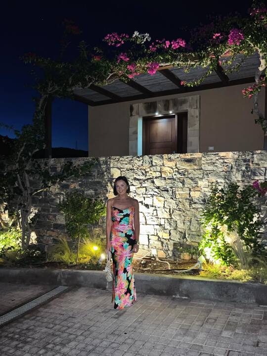 🌺

!Daios Cove!  @tara_mccallum