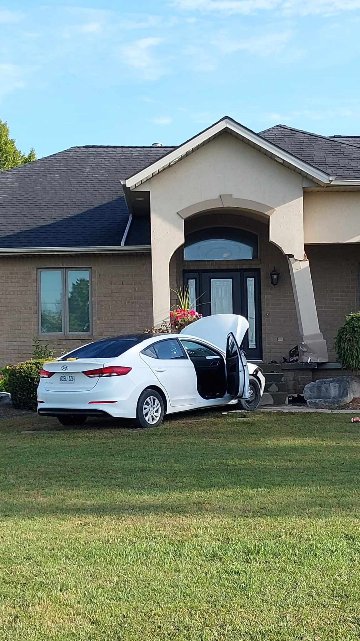 *Life-threatening injuries reported after crash in Kingsville* Ontario Provincial Police say a driver suffered life-threatening injuries after a two-vehicle crash in Kingsville.  https://www.am800cklw.com/news/life-threatening-injuries-reported-after-crash-in-kingsville.html