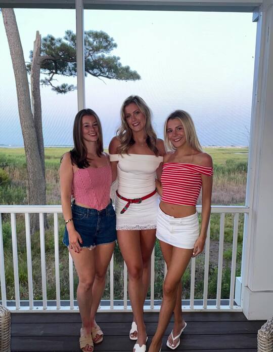 🦞🇺🇸  @meganroche1