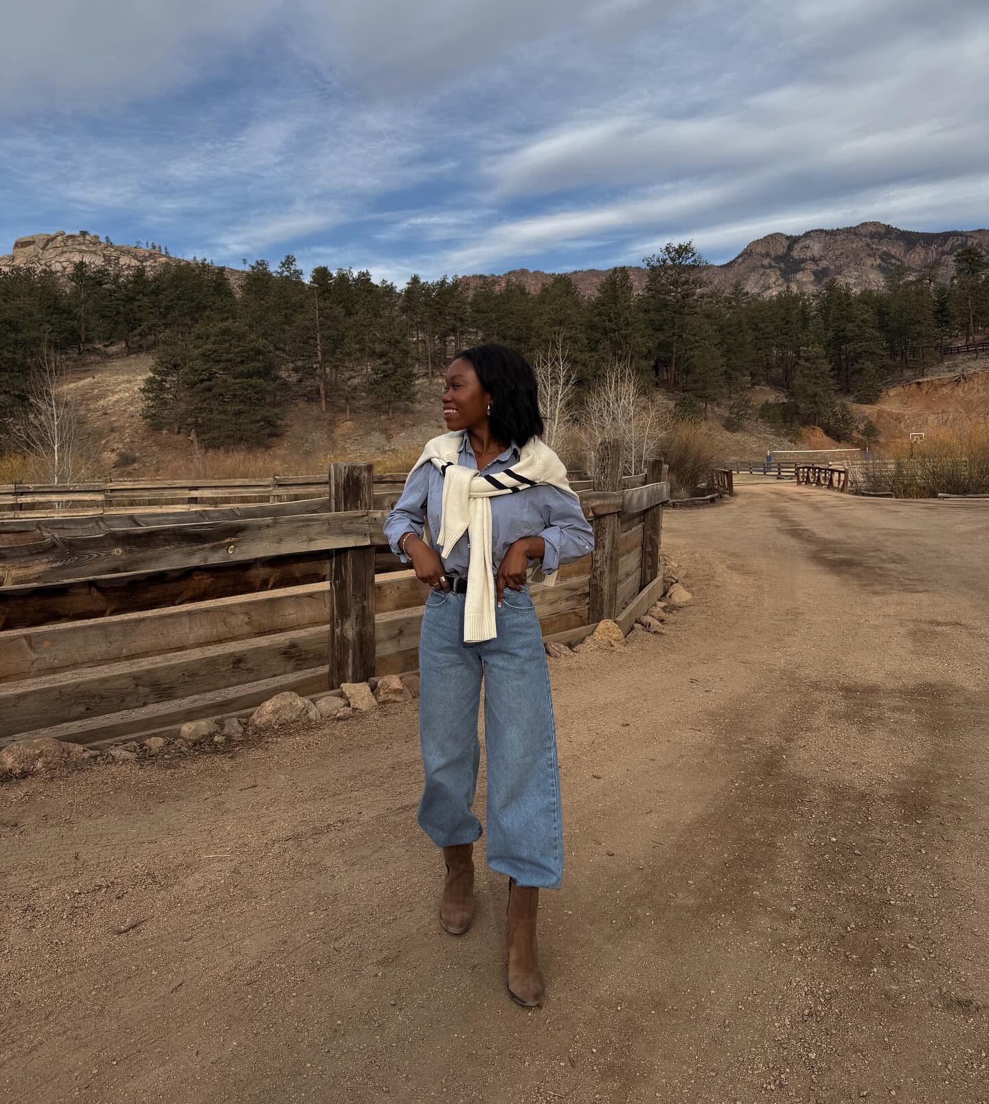 Once a year I embrace the life of a cowgirl. 🐎

!Lost Valley Ranch!<br> @jaydaiye