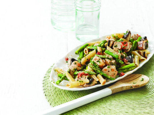 Ontario Asparagus and Chicken Pasta Salad with Zesty Dressing
Use hot or mild salsa for the preferred 