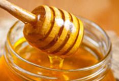 Honey Garlic Baste
Give your barbecued chicken or turkey a toss in this homemade Honey Garlic Baste, made with 100% Ontario honey, and get ready for some nosey neighbours.

http://www.ontariohoney.ca/all-about-honey/recipes/honey-garlic-baste