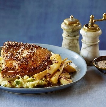 These savory pork chops pair perfectly with the sweet and bright flavour of Ontario Pears and Parsnips in this delicious dish. Serve over mashed potatoes with a mustard and maple glaze for a hearty fall supper. Find the recipe link in our bio. #loveONTfood #fallrecipes @ontarioporkfoodlandontario