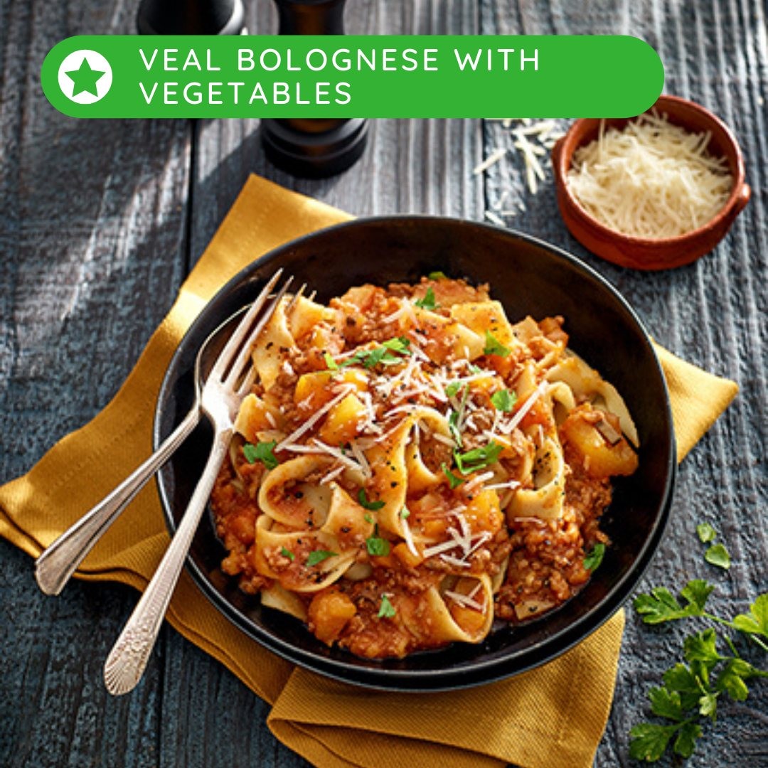 Enjoy Ontario Veal and in-season veggies in this warm and hearty bolognese. Butternut squash lends a subtly sweet flavour that beautifully balances the earthy flavour of mushrooms and herbs in this delectable dish. Yum! Find the recipe in our bio. #loveONTfood #CalendarRecipe #pastafoodlandontario