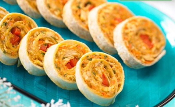 Yummy and easy to make, these spirals can be prepared with leftover chicken. For a change, try different-flavoured wraps or use Monterey Jack cheese with jalapeño. Find the recipe link in our bio. @ontariochicken #loveONTfood #eatlocalfoodlandontario