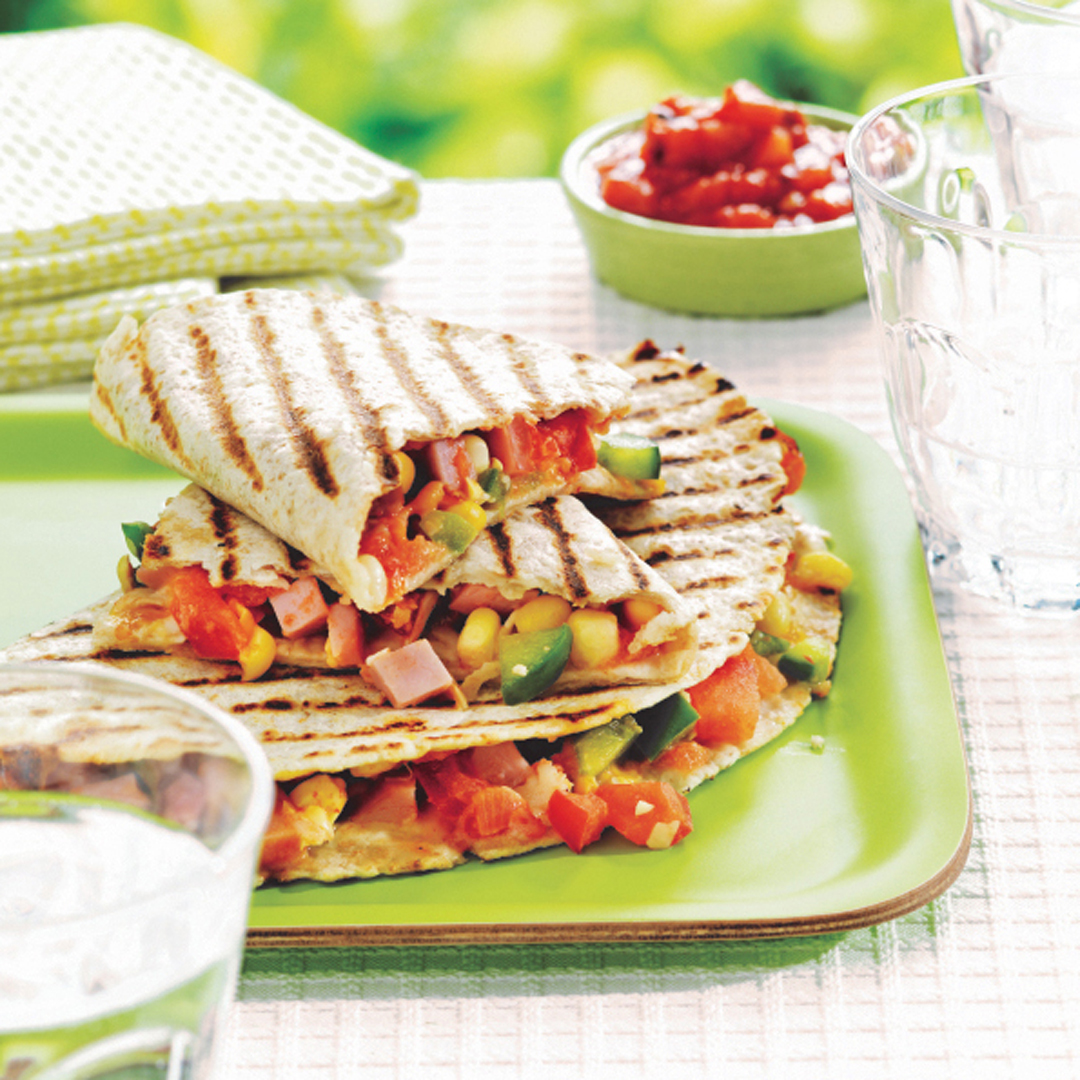 These Barbecued Quesadillas featuring Ontario Corn, Tomatoes and Peppers are ideal for lunch, a picnic or cut into wedges and served as an appetizer. 

Click the link in our bio for the recipe!foodlandontario