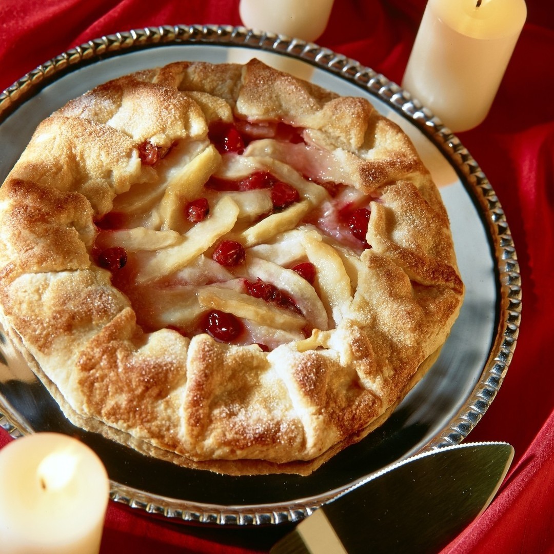 Looking for the pear-fect dessert 🍐this fall? 

Pears bring  sweetness while cranberries bring tartness in this recipe that is sure to please!
#loveONTFood
@OntTenderFruitfoodlandontario