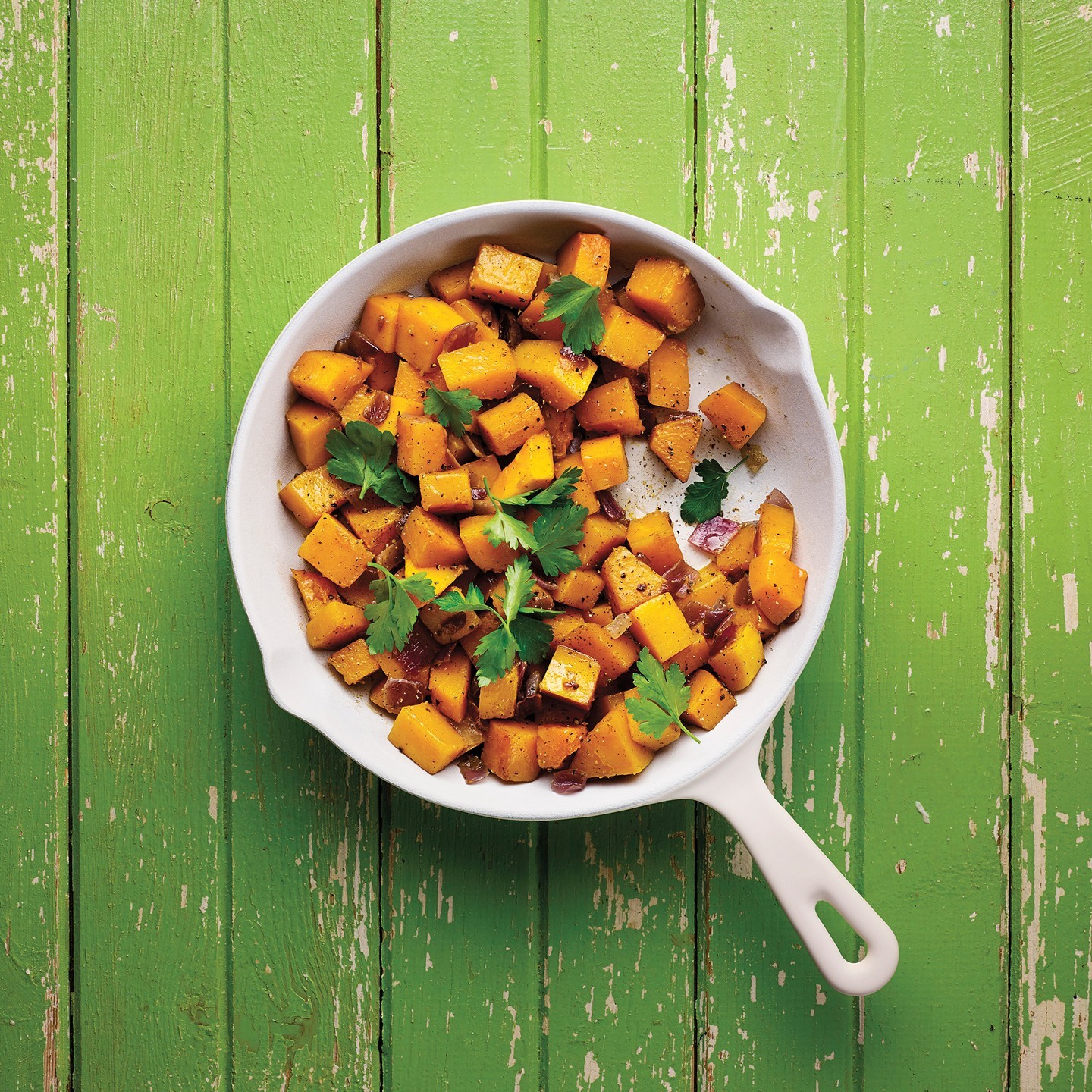 Looking for a new way to prepare Ontario Squash? 

This Skillet Squash makes for a tasty lunch or dinner side dish.

Click the link in our bio for the recipe!foodlandontario