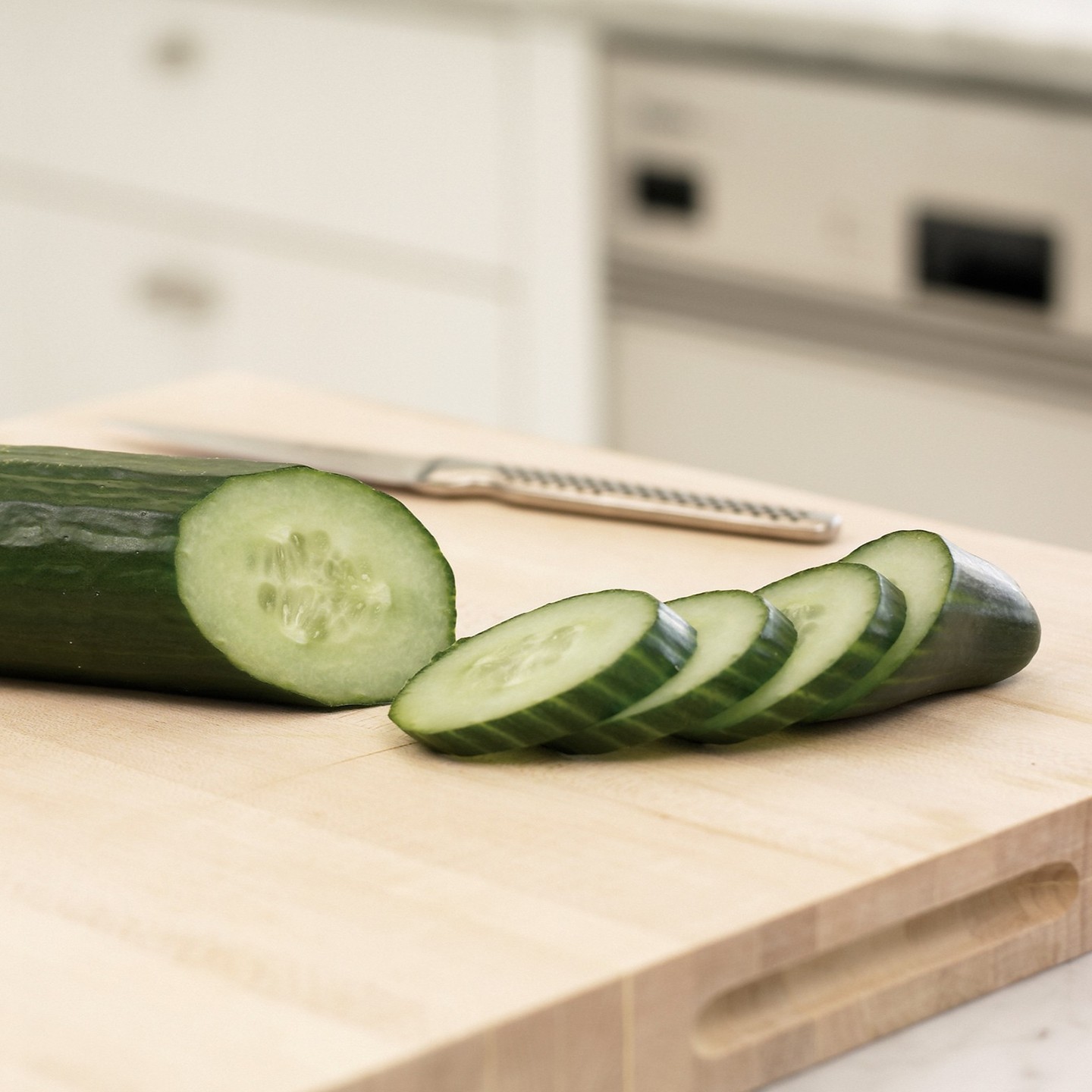 Ontario greenhouse cucumbers are available all year round. Incorporate them into any meal for an added crunch and colour, or simply have them as a snack with some dip. 
@ongreenhousevegfoodlandontario