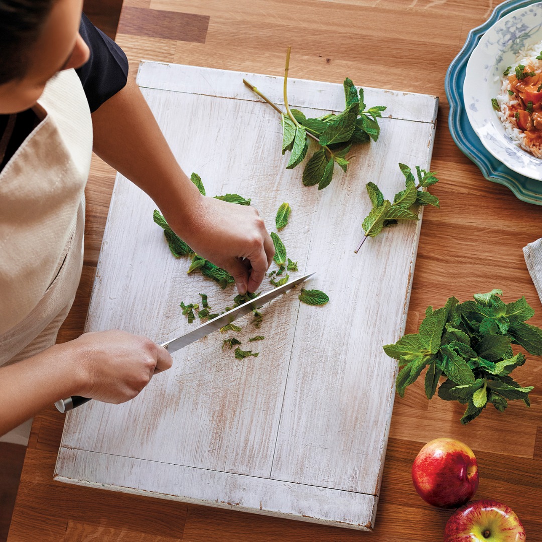 Want to take your cooking to the next level? 🌿 With Ontario Herbs, the possibilities are endless! From fragrant basil to flavourful oregano, there’s a perfect herb for every dish and taste.foodlandontario