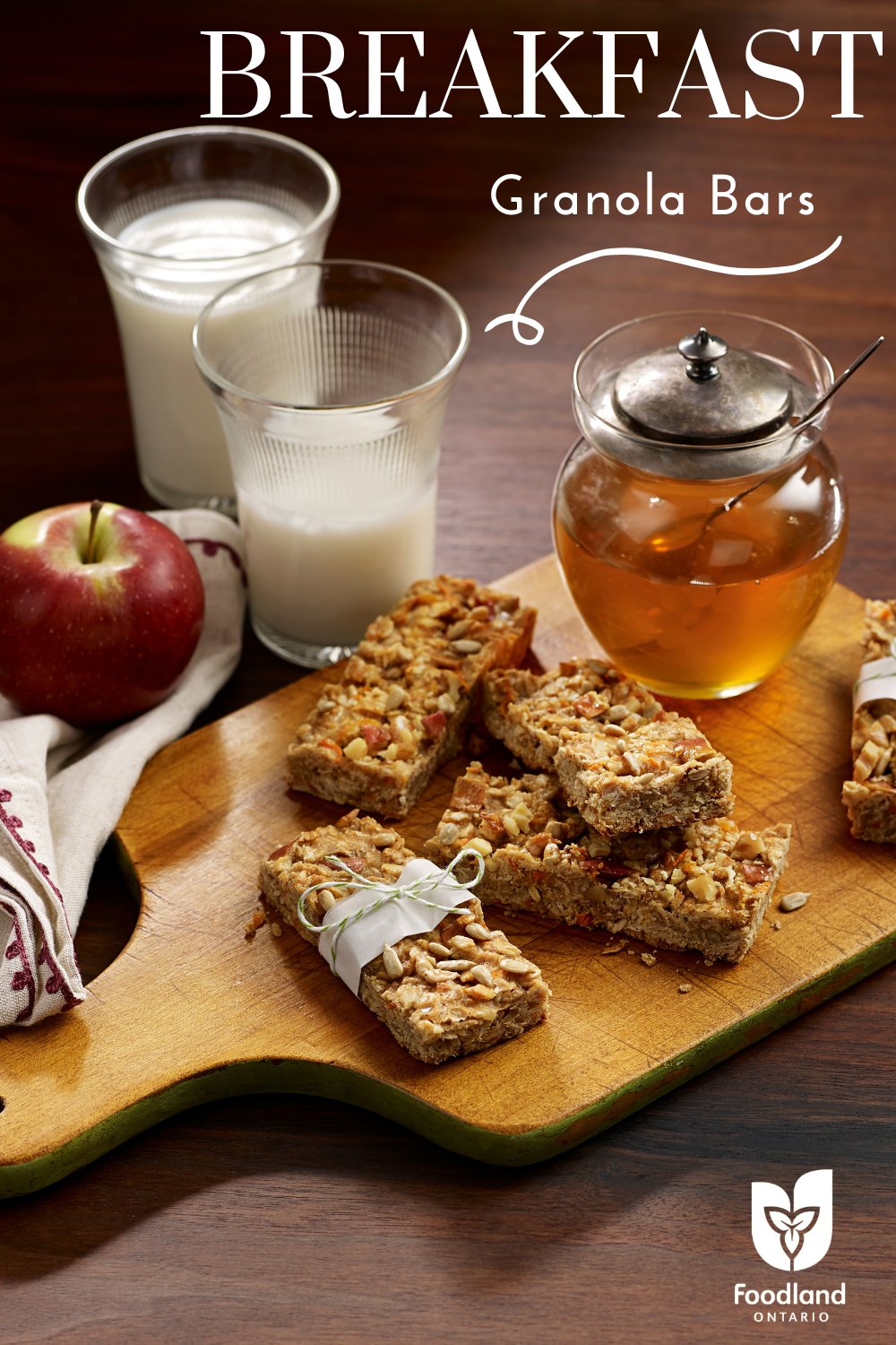 Breakfast Granola Bars
Breakfast Granola Bars
Make your own granola bars full of Ontario carrots and apples. Good for breakfast or lunch boxes, or anytime you need a high-energy treat, and can be customized however you like!

https://www.ontario.ca/foodland/recipes/breakfast-granola-bars