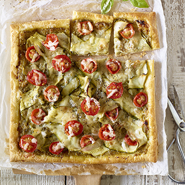 Use ribbons of fresh Ontario Zucchini and perfectly ripe Ontario Tomatoes to bring together this lovely lunch or appetizer dish.
https://t.co/dc3fk4Z8zq https://t.co/HoR1GoHZkl


https://bit.ly/3KuUm5W