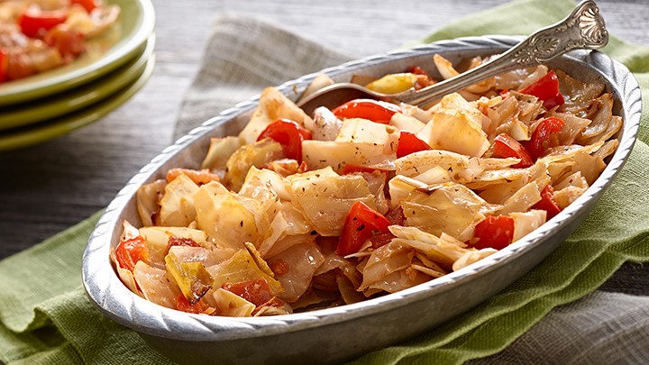 Looking for a new way to incorporate Ontario Cabbage into your meals? Try out this delicious Roasted Cabbage Salad! You'll be pleasantly surprised with how sweet cabbage tastes when it's been roasted. #loveONTfood #eatlocal
https://t.co/eGD7Qd1imW https://t.co/YH8U5Uh5WA
https://www.ontario.ca/foodland/recipes/roasted-cabbage-salad-0