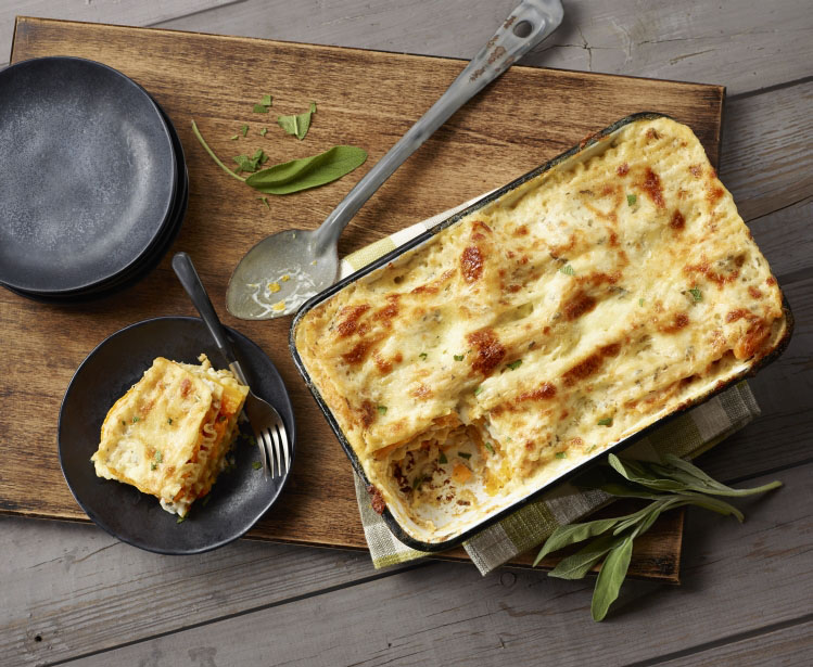 This vegetarian lasagna features Ontario Butternut Squash in a rich and creamy sauce. Warm, comforting, and full of cheesy goodness... what more could you ask for? #loveONTfood #eatlocal 
https://t.co/pQ1vMWs1ae https://t.co/GHQra476Yq


https://www.ontario.ca/foodland/recipes/butternut-squash-lasagna-0