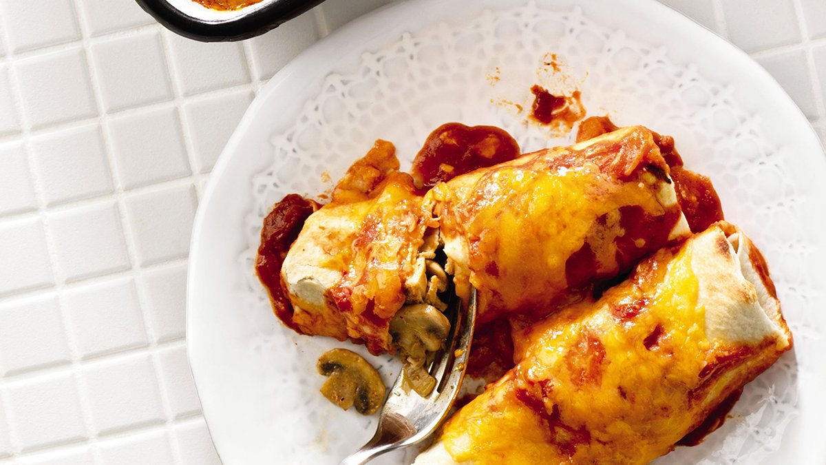 Here’s a perfect way to use up leftover poultry. Turkey can easily replace chicken in this tasty dish. #loveONTfood #leftovers
https://t.co/jsJzl9J5es https://t.co/EVYu9ecpKW


https://www.ontario.ca/foodland/recipes/chicken-and-mushroom-enchiladas