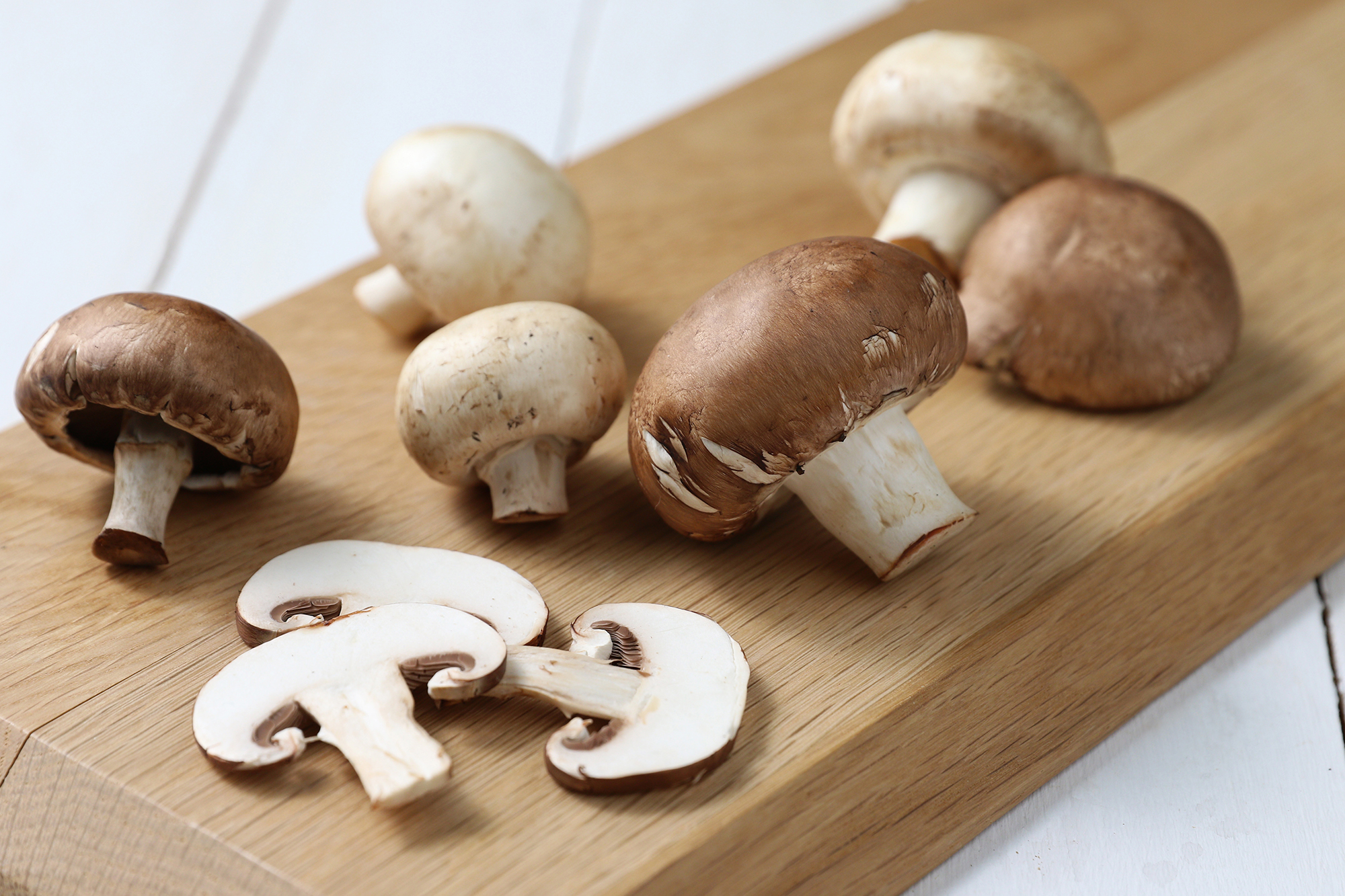 Today is the Day of the Mushroom! With so many varieties and flavour profiles, the possibilities are endless with these versatile veggies. How do you enjoy Ontario Mushrooms? @mushroomsCanada #loveONTfood #eatlocal #mushrooms https://t.co/uKv4grNrKR