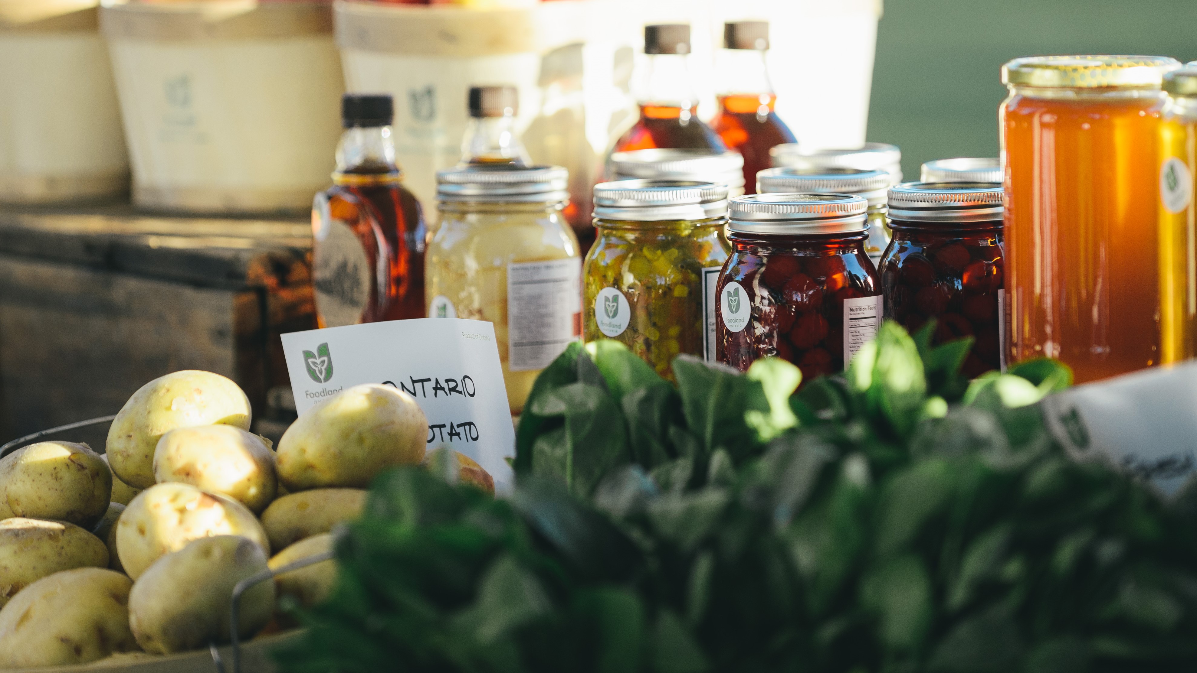 Get ready Ontario - Local Food Week is fast approaching! The first week of June we celebrate all there is to love about Ontario's agriculture and food industry. What are your must-have local food staples? #loveONTfood #LoveLocal https://t.co/VQ1u6wn15F