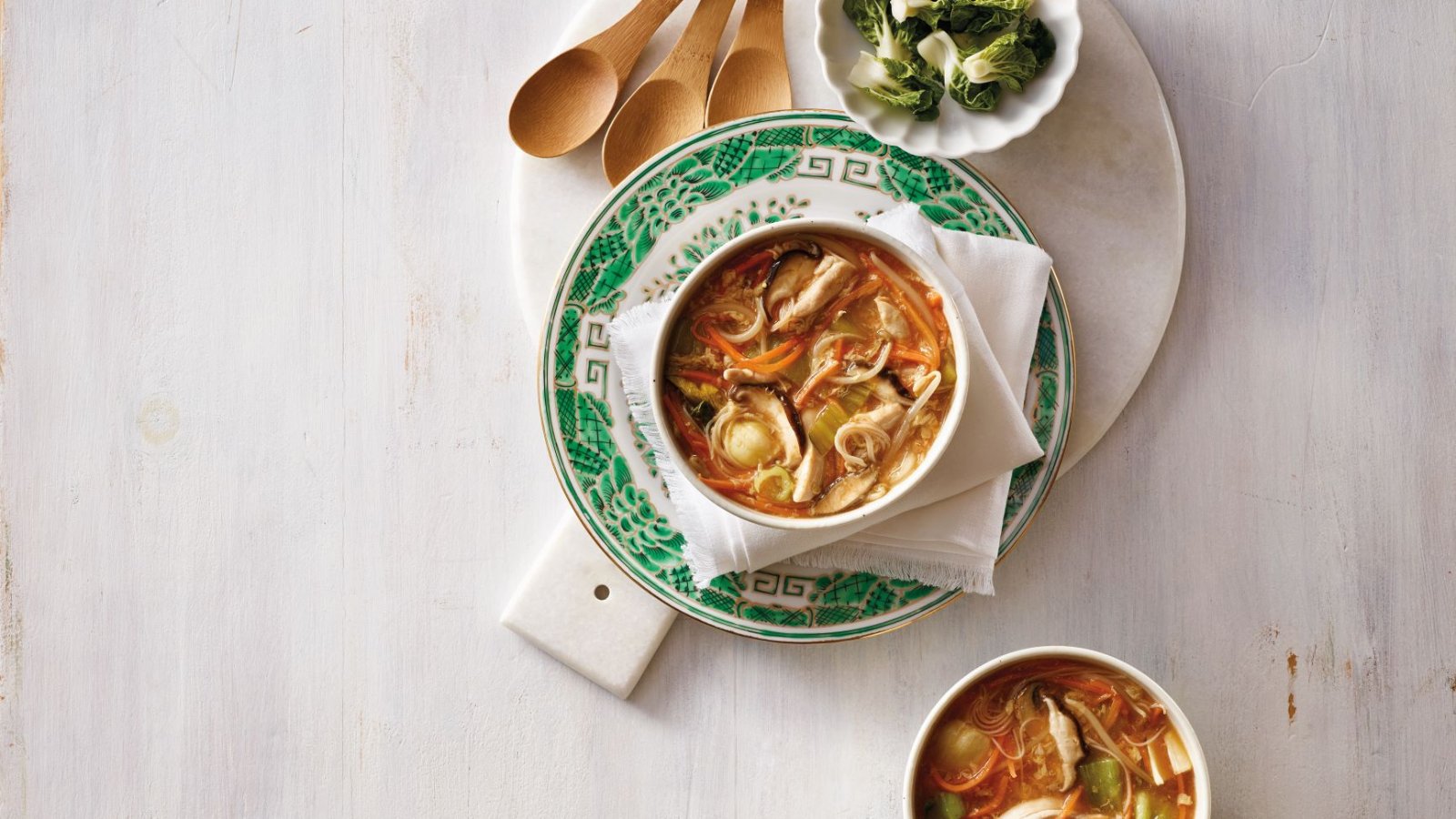 This Hot and Sour Soup is packed with in-season veggies. For those who like it spicy, feel free to add more sriracha for an extra kick! https://t.co/qoIanZWQSF https://t.co/9SvfwnXokb


https://bit.ly/34heJw4