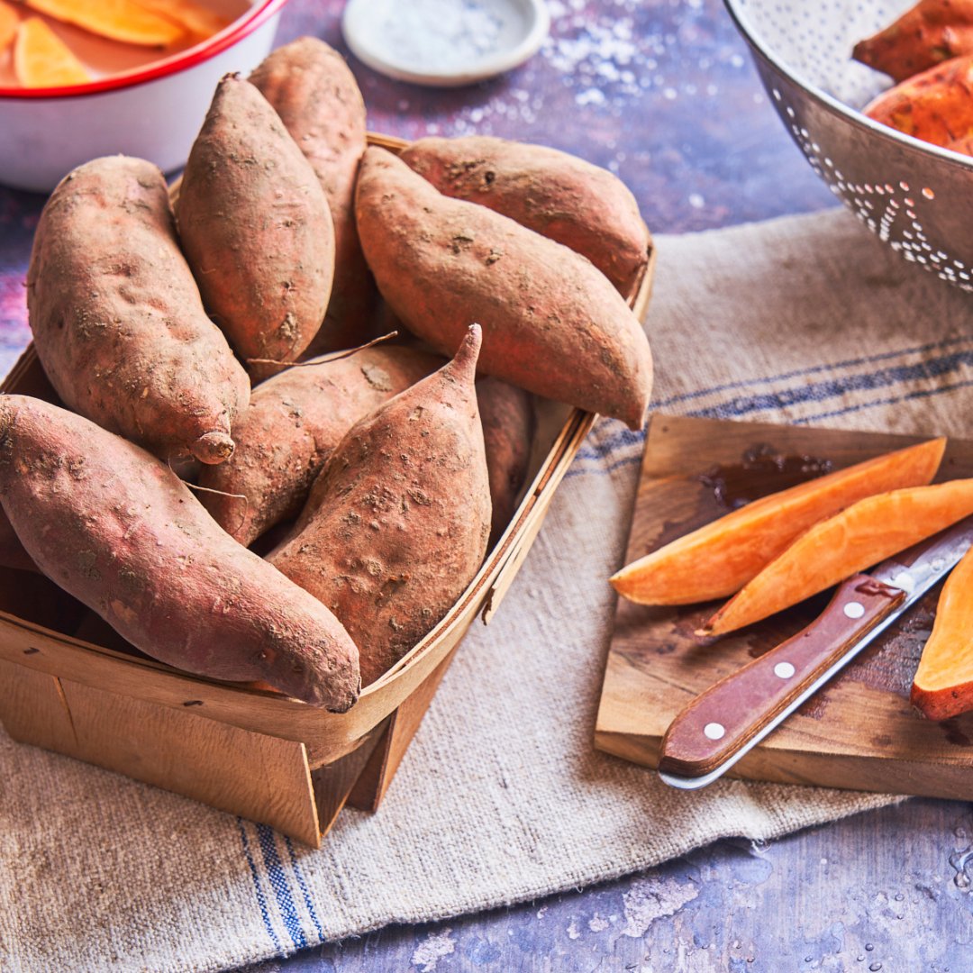 Sweet potatoes are in season! From cozy casseroles to savory soups, the possibilities are endless. What's your favorite way to cook sweet potatoes? Comment below! 👇
https://t.co/jn7iyOFspK https://t.co/HL3X2AwDXb


https://bit.ly/3GFvCGQ
