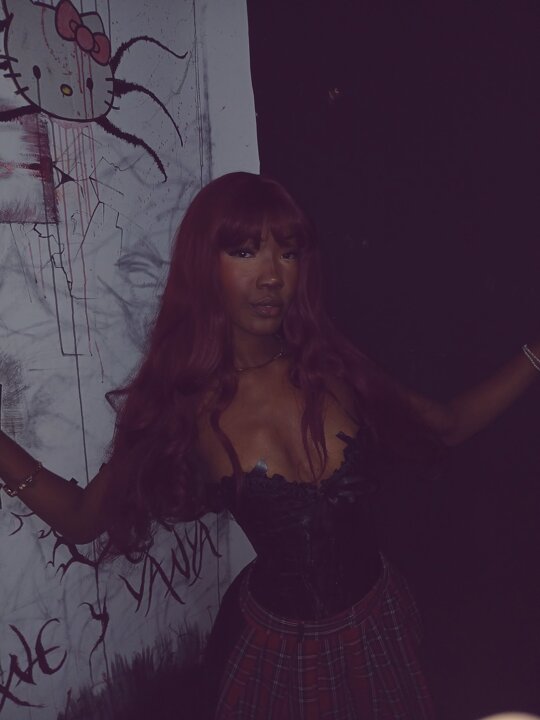 CharlotteBrandt’s 🖤❤🔥 https://stripchat.com/CharlotteBrandt/photos/12376432-69120338