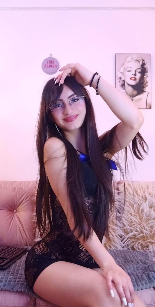 Angeel_95's 🤩😎
Uploaded May 11, 2023

https://chaturbate.com/photo_videos/photoset/detail/angeel_95/14853113/