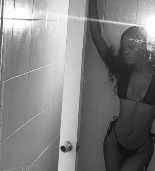 Lia_johnnson's 👅👅
Uploaded May 01, 2024

https://chaturbate.com/photo_videos/photoset/detail/lia_johnnson/17869552/