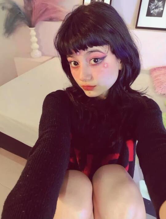 Anaisvelvet1's Today
Uploaded June 06, 2025

https://chaturbate.com/photo_videos/photoset/detail/anaisvelvet1/21425574/