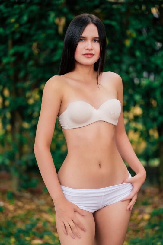 Kaily_sweet1's "I'M SEXY"
Uploaded August 18, 2025

https://chaturbate.com/photo_videos/photoset/detail/kaily_sweet1/22048374/