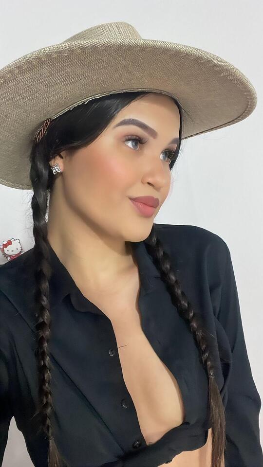 Kaily_sweet1's love
Uploaded 1 day ago

https://chaturbate.com/photo_videos/photoset/detail/kaily_sweet1/22830414/