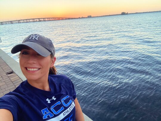 getting off the couch is hard but WORTH IT! beautiful run tonight with a classic SWFL sunset! 🧡💛🤍 https://t.co/QWYtDszqIn

@sydneypersing