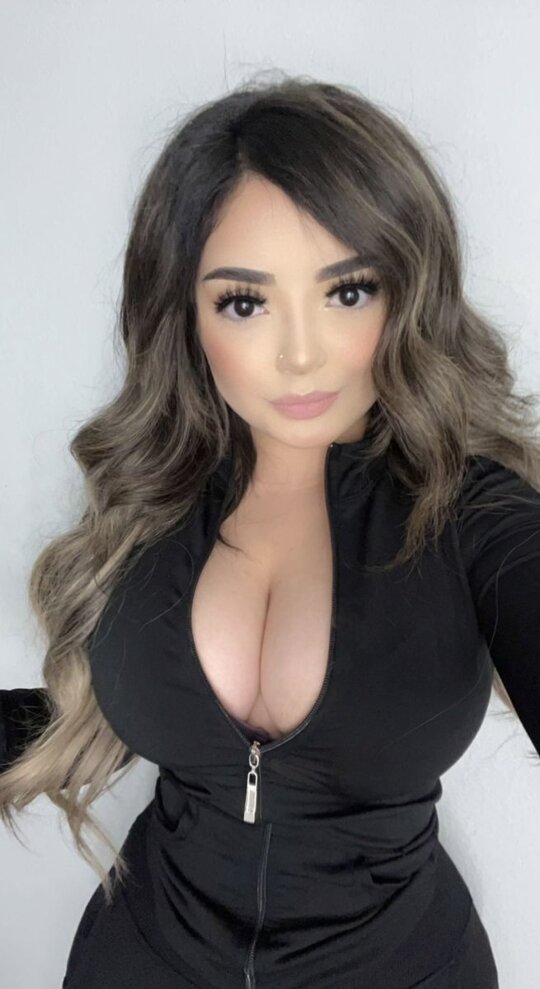 Your gf https://t.co/c2NDzLsxLy

@fabyy_glamm