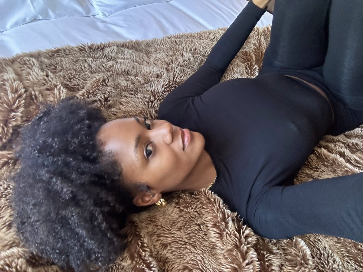 Neyah @yosoyneyah Sending pics to your phone  8:31 PM · Jul 4, 2024