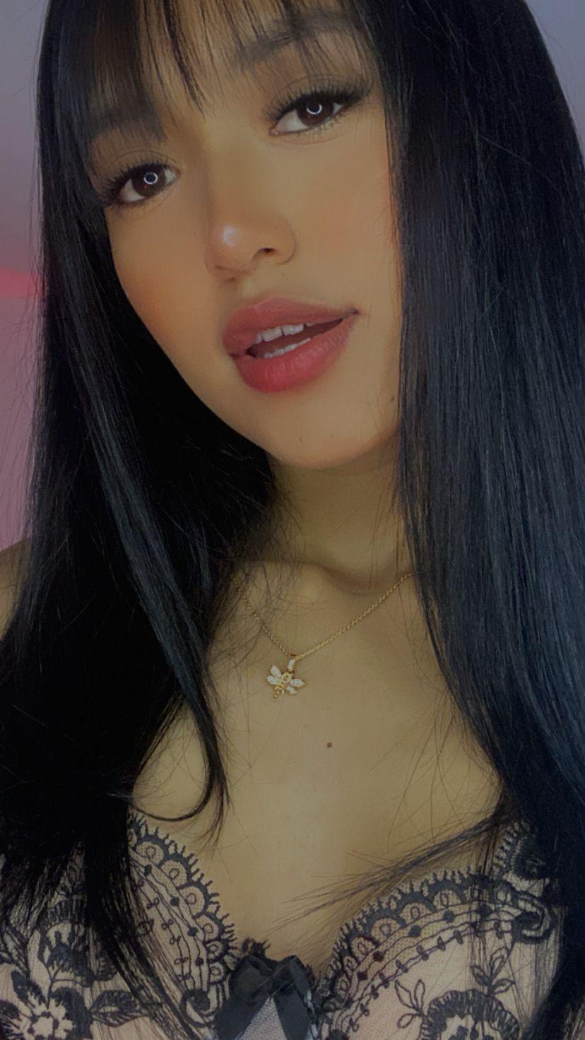 Sara_gwen's Sexy face Uploaded 2 weeks ago  https://chaturbate.com/photo_videos/photoset/detail/sara_gwen/20727791/