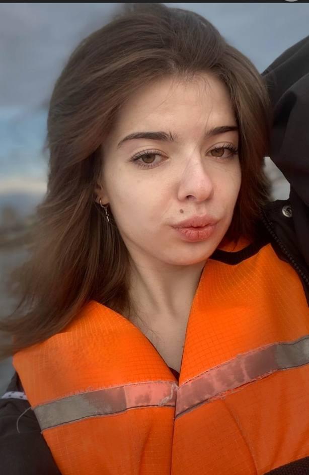 Mary_shake's Yes it's me! Uploaded December 23, 2023  https://chaturbate.com/photo_videos/photoset/detail/mary_shake/16752199/