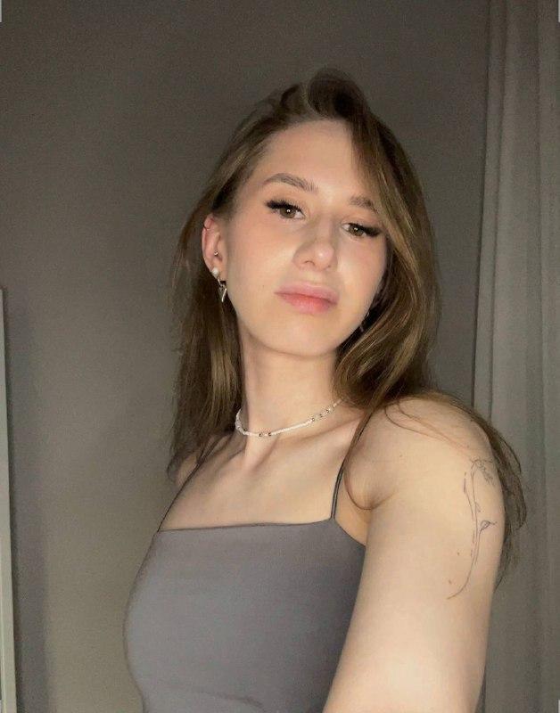 Grace_west's Grace Uploaded 16 hours ago  https://chaturbate.com/photo_videos/photoset/detail/grace_west/20996516/
