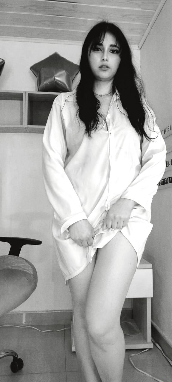 Kyomi_chang's This kitten wants milk 😻
Uploaded March 19, 2024

https://chaturbate.com/photo_videos/photoset/detail/kyomi_chang/17485118/