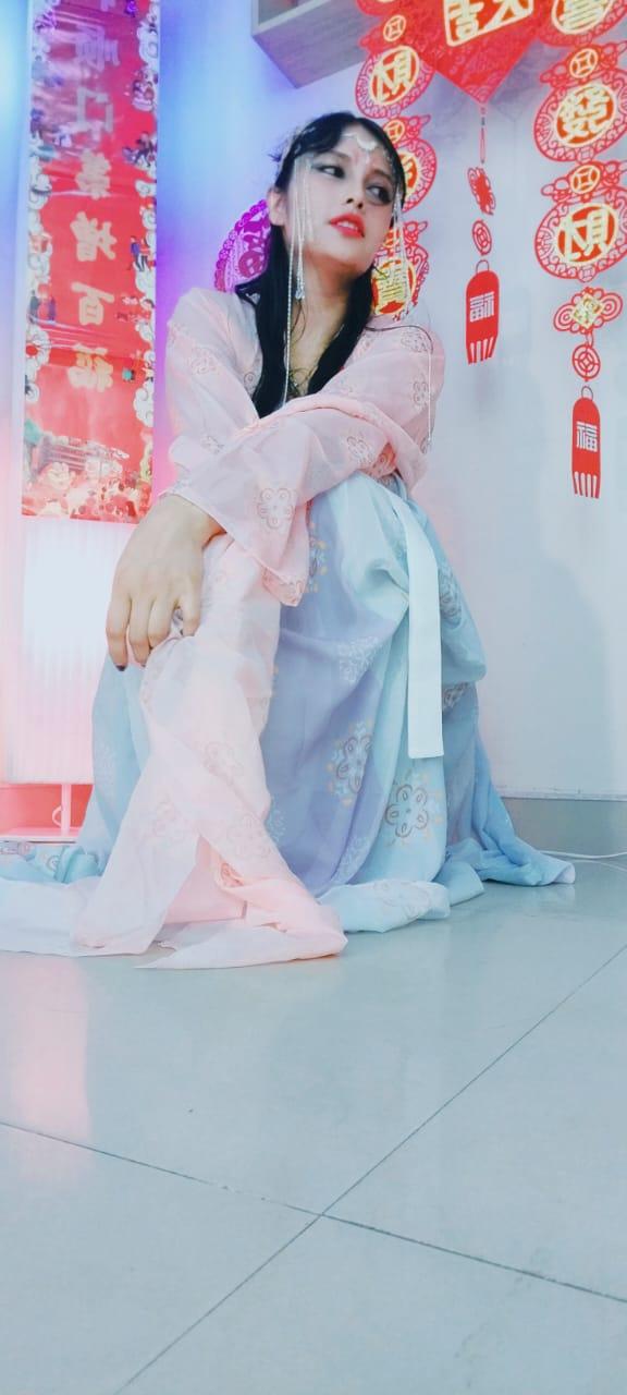 Kyomi_chang's summer
Uploaded March 14, 2024

https://chaturbate.com/photo_videos/photoset/detail/kyomi_chang/17439276/