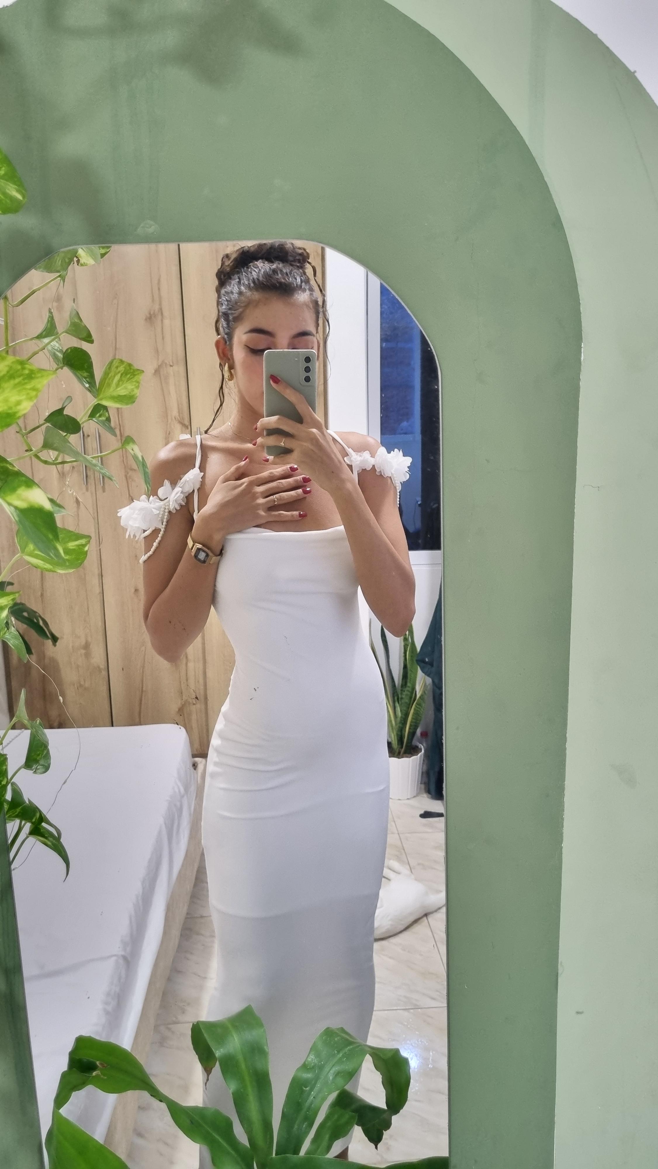 Nikol_je's date with me
Uploaded May 16, 2024

https://chaturbate.com/photo_videos/photoset/detail/nikol_je/18002288/