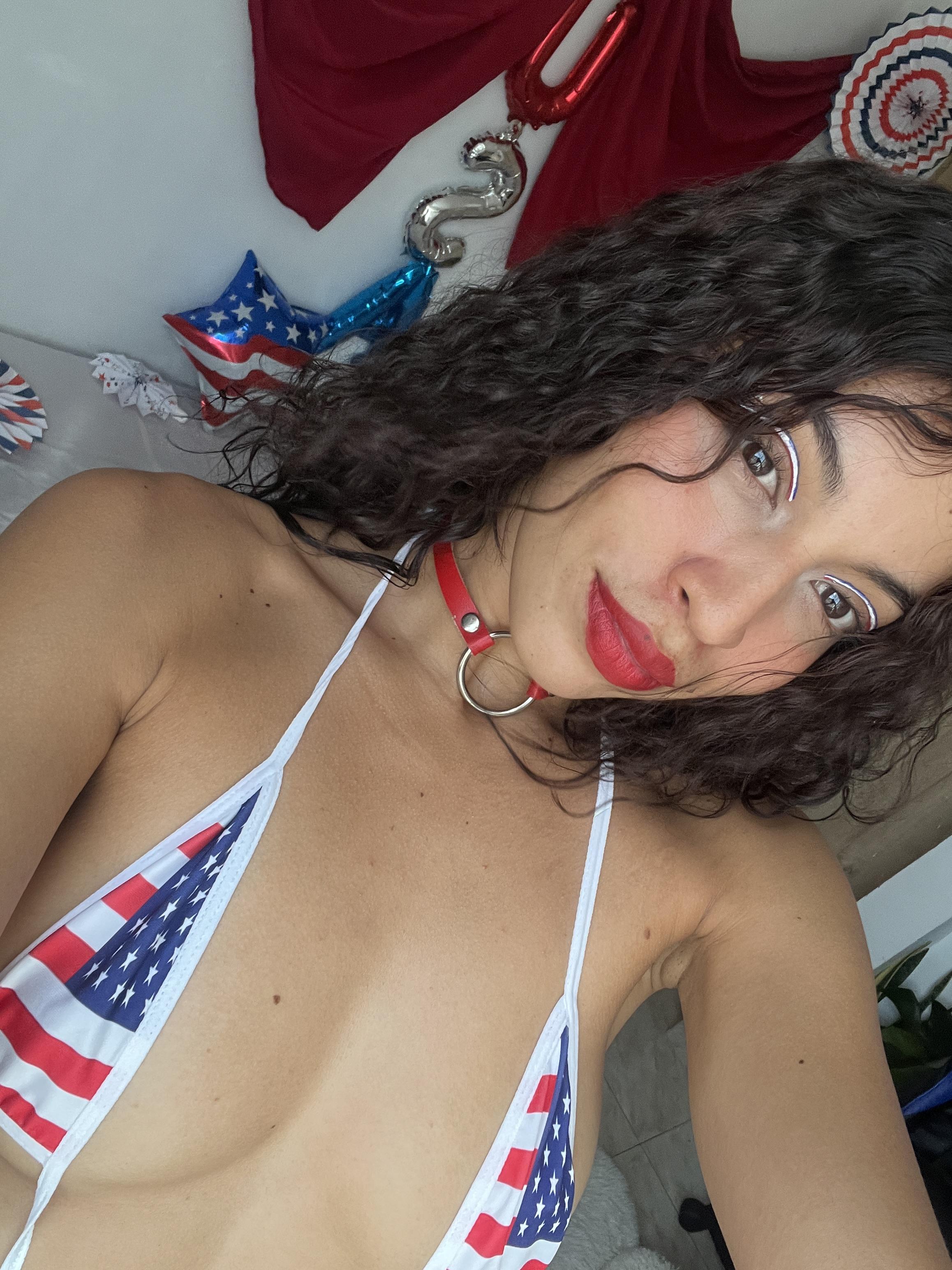 Nikol_je's July 4th
Uploaded July 04, 2024

https://chaturbate.com/photo_videos/photoset/detail/nikol_je/18437804/