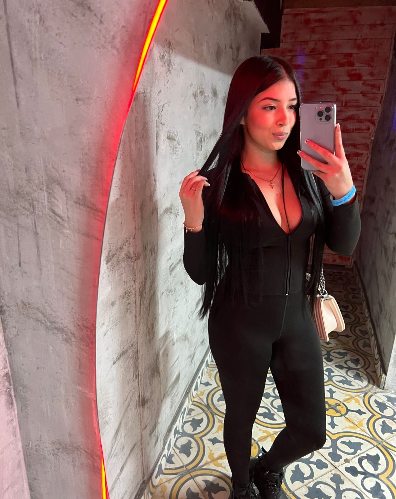 Sophie7_’s Public
https://stripchat.com/Sophie7_/photos/3627817-15425582