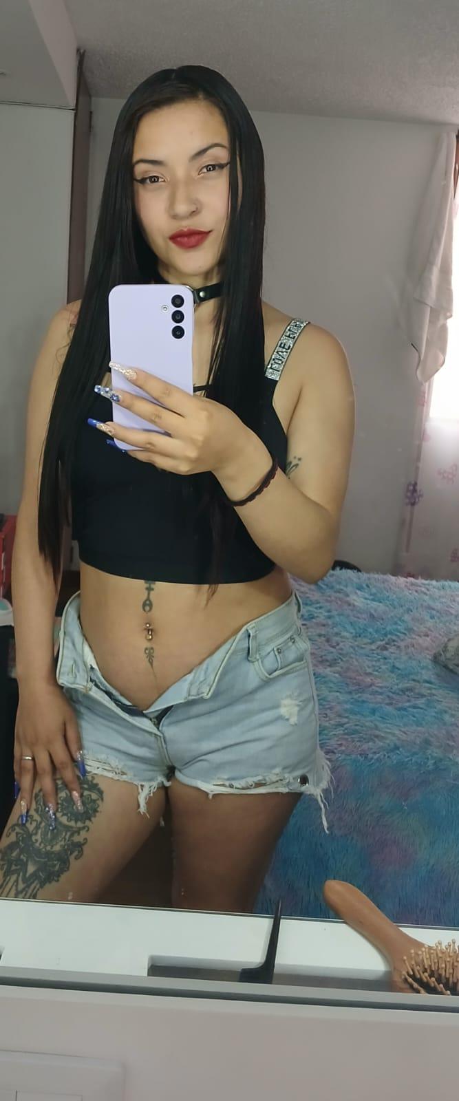 Fuck_the_queen3's queen
Uploaded 2 days ago

https://chaturbate.com/photo_videos/photoset/detail/fuck_the_queen3/21060516/