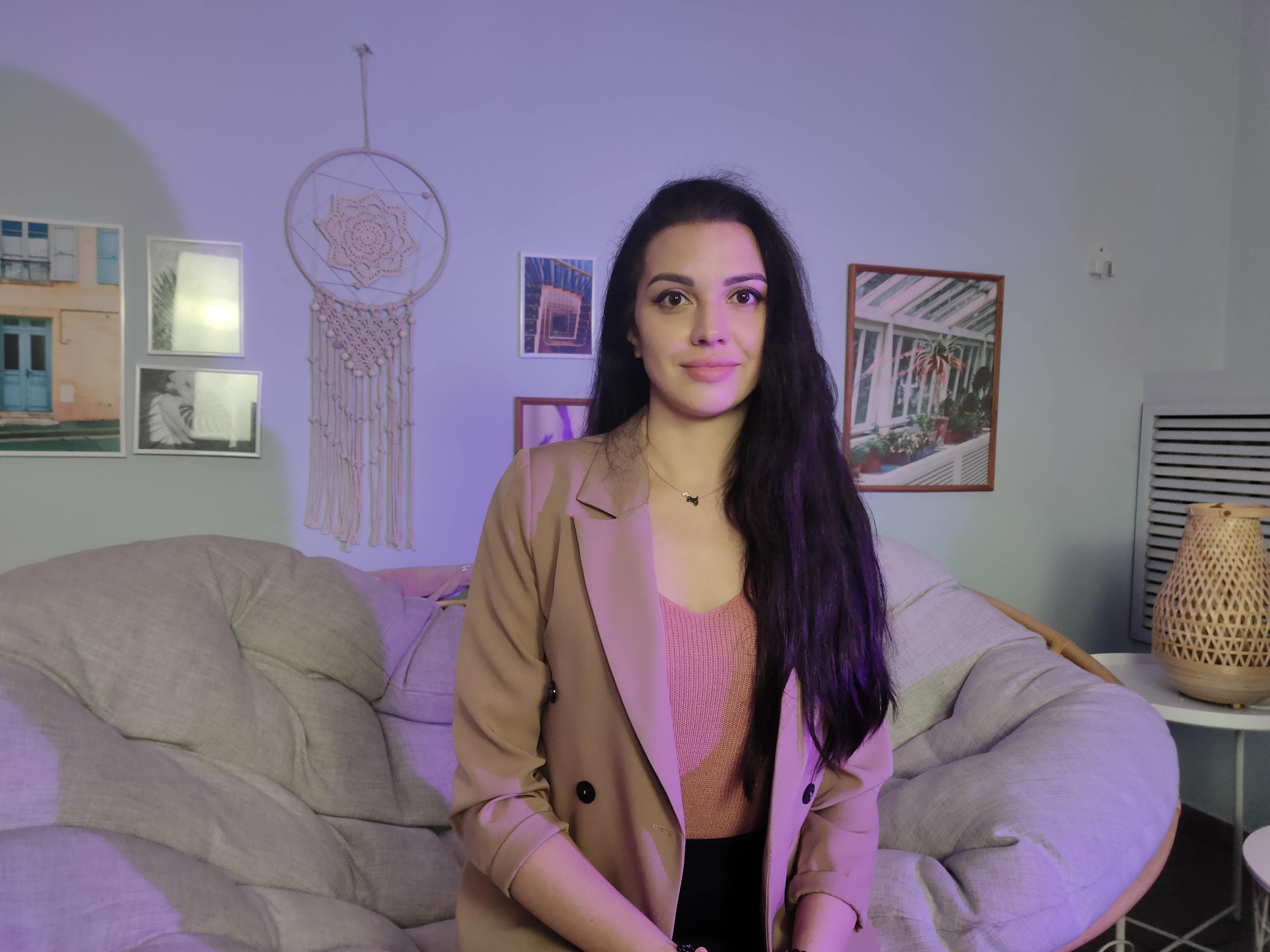 Viktoriabell's Its mee🥰
Uploaded June 12, 2022

https://chaturbate.com/photo_videos/photoset/detail/viktoriabell/12295413/
