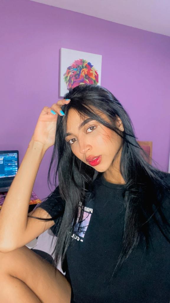 Skarlett_joi's Waiting for you love..
Uploaded June 07, 2023

https://chaturbate.com/photo_videos/photoset/detail/skarlett_joi/15075060/