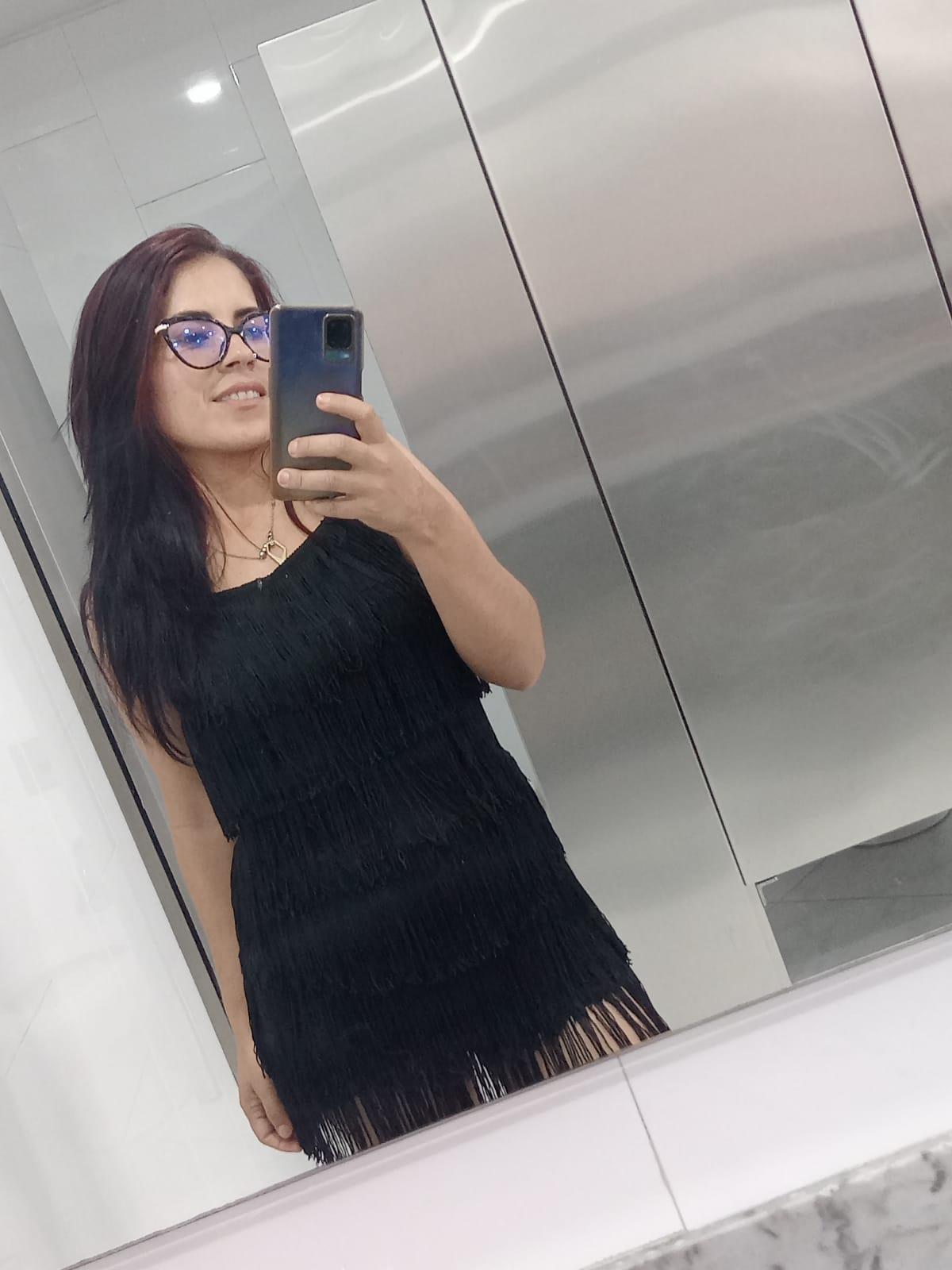 Gia_green_'s Know me!
Uploaded December 30, 2023

https://chaturbate.com/photo_videos/photoset/detail/gia_green_/16802545/