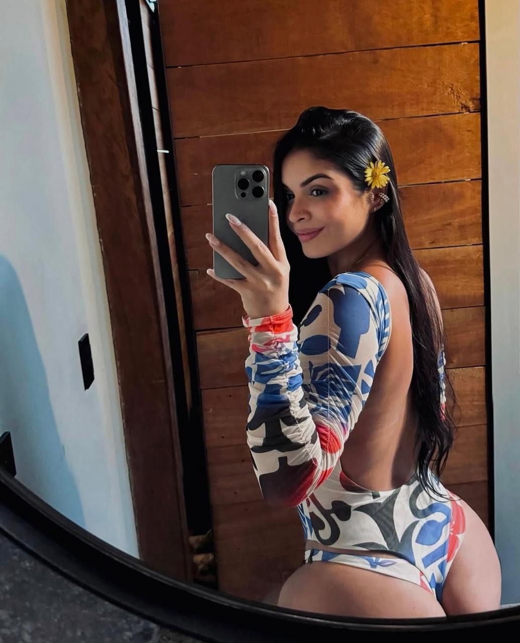 Mollyrosse1's Big pretty ass🍑
Uploaded 3 hours ago

https://chaturbate.com/photo_videos/photoset/detail/mollyrosse1/22092416/